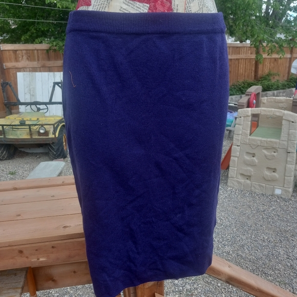 Knee length knit pencil skirt - Picture 1 of 5